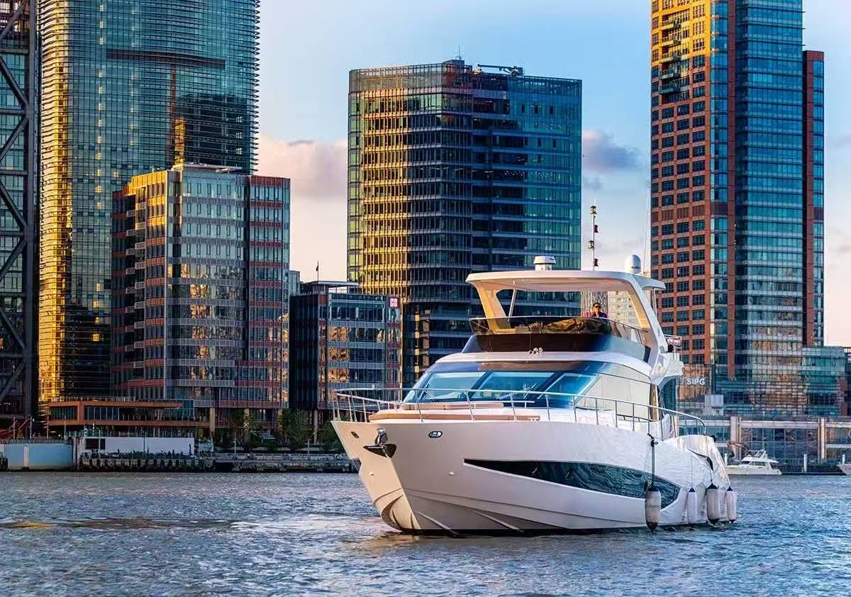 毅宏水神68尺豪华飞桥游艇