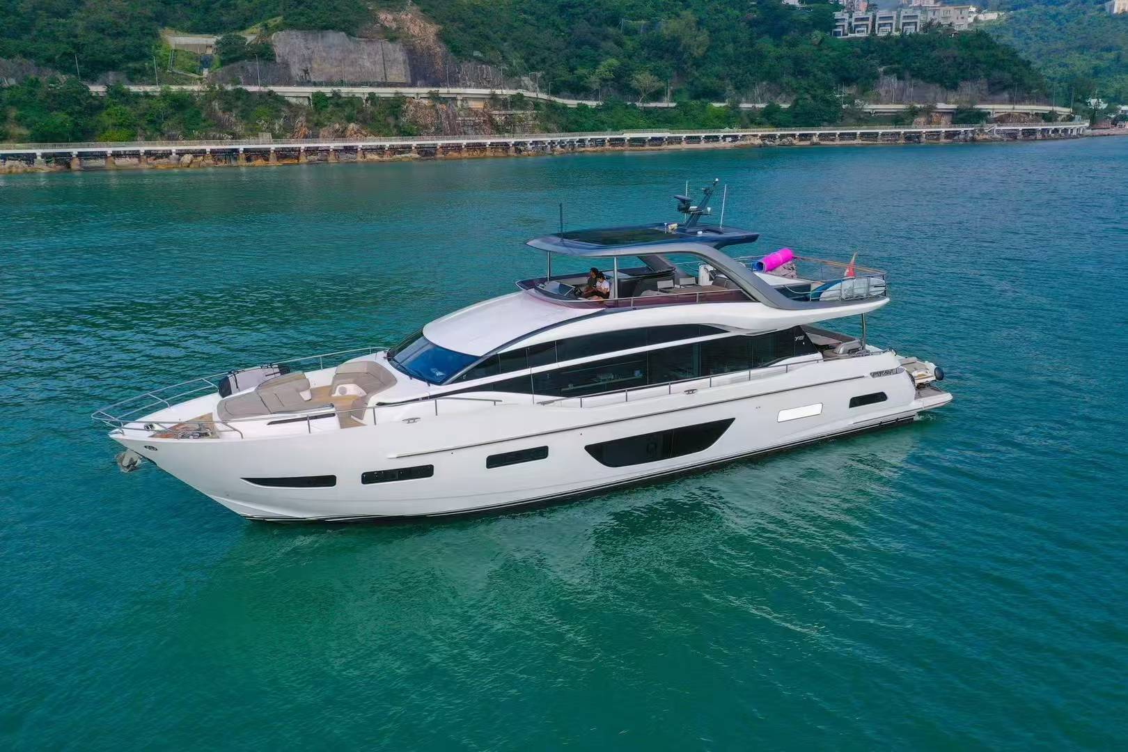 公主游艇Princess Y85飞桥游艇